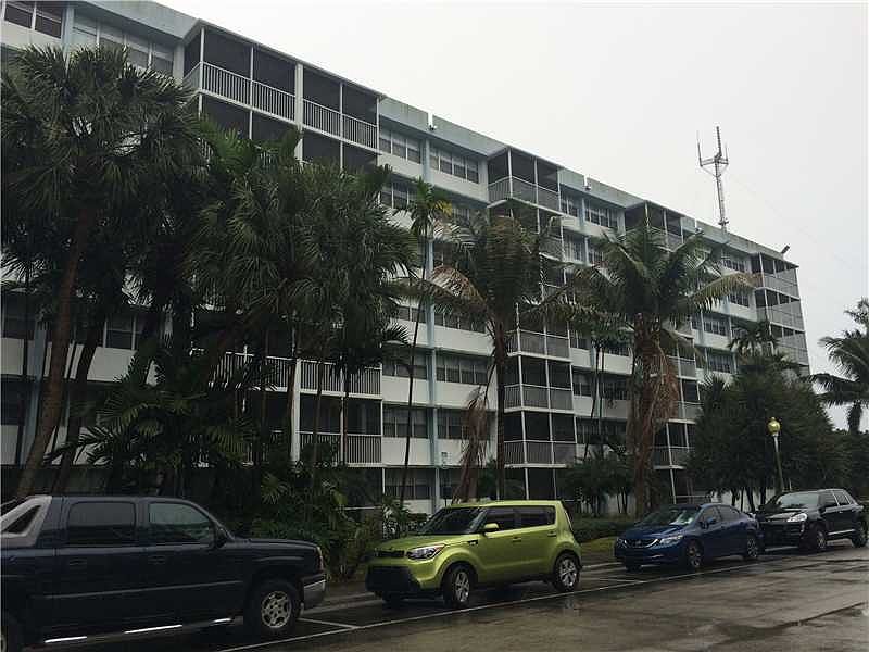 1st image of 700 NW 214th St APT 310