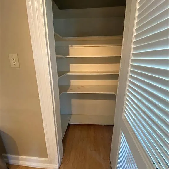 114 Nooks Hill Rd — Photo 14