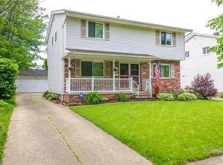 19511 Ridgeland Ave, Cleveland, OH 44135
