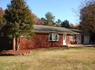 1213 Pepperidge Rd, Asheboro, NC 27205