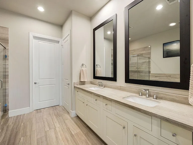 1519 Birdsall St — Photo 16