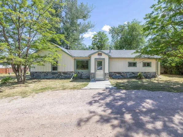 2329 Ely Ave, Hot Springs, SD 57747