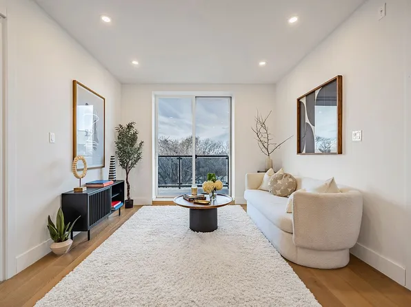 87A Cooper St #4R, Brooklyn, NY 11207
