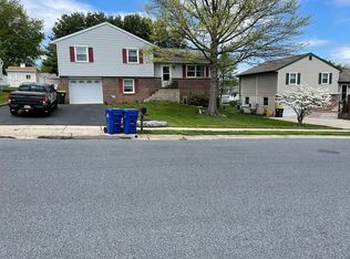 136 Thomas Dr, Wernersville, PA