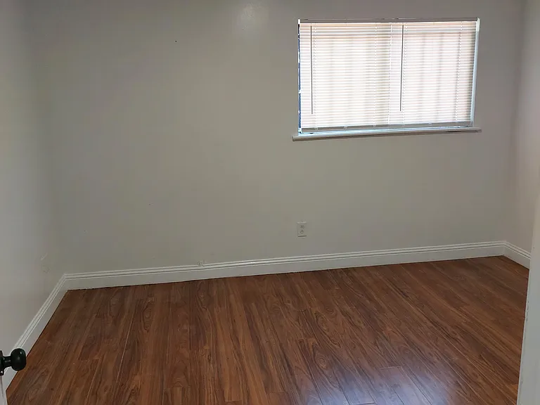 1512 Oak Grove Ave #2 — Photo 15