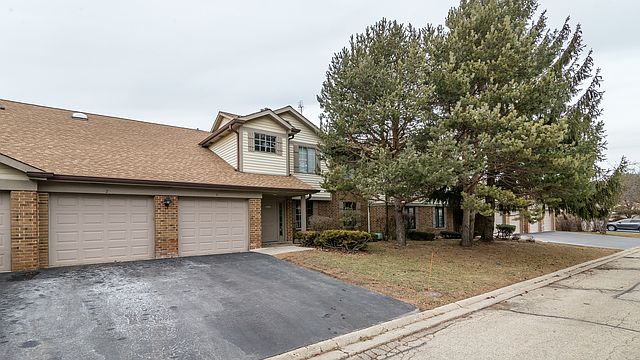 1st image of 4222 N Pheasant Trail Ct Unit 3