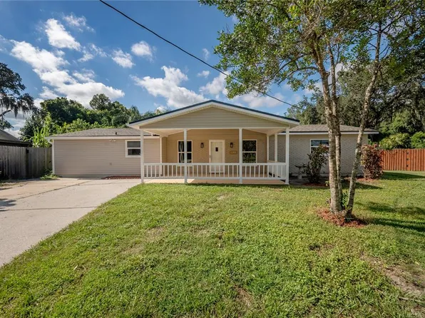 1104 W Camellia Dr, Brandon, FL 33510