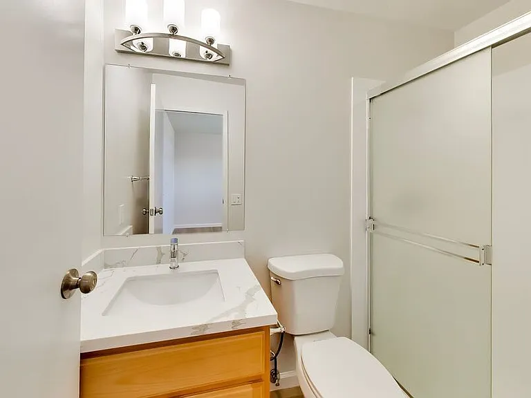 16878 Meekland Ave #4 — Photo 12