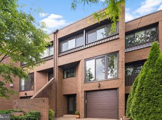 6 Willow St, Princeton, NJ 08540