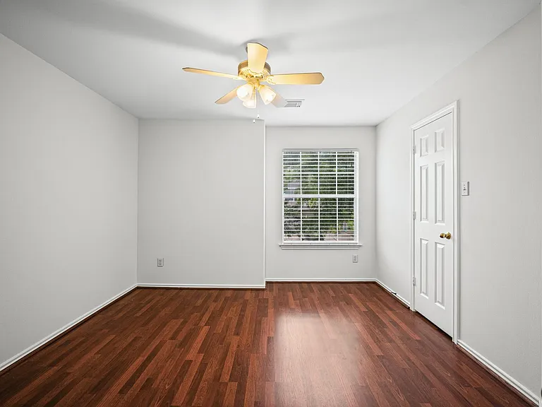 35 Ledgestone Pl — Photo 14