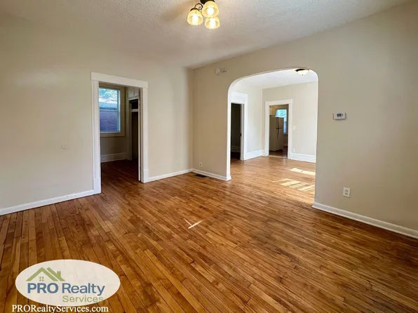 3245 Cedar Ave S, Minneapolis, MN 55407