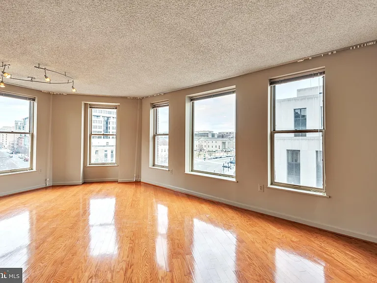 601 Pennsylvania Ave NW #805 — Photo 4