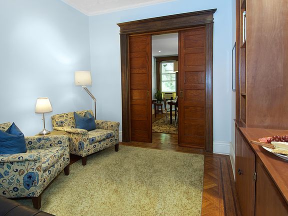 4th image of 572 Prospect Ave