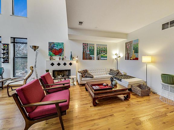 3rd image of 4720 S Woodlawn Ave APT E