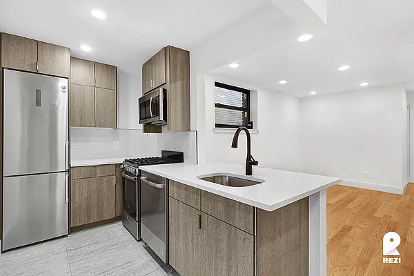 Rented by REZI | media 15