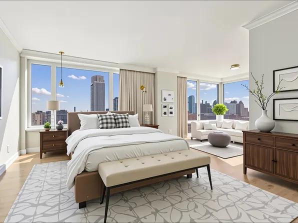 220 Riverside Boulevard image 5 of 28