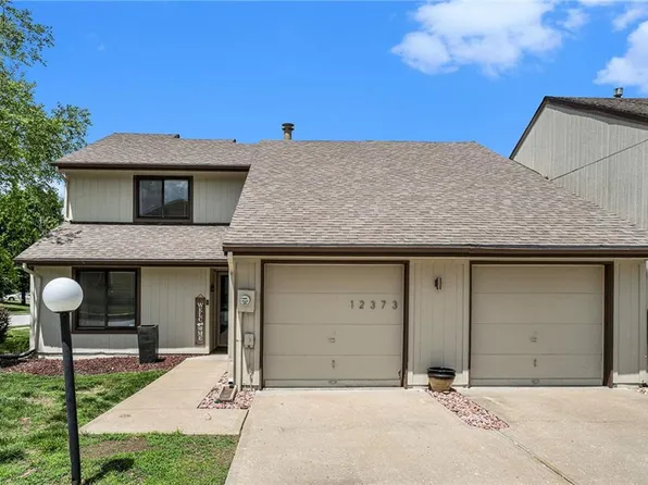 12373 Charlotte St, Kansas City, MO 64146