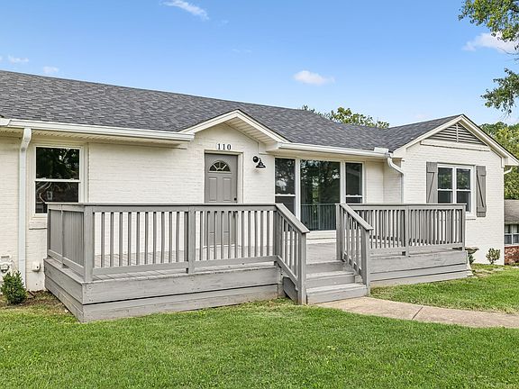 3rd image of 110 S Laurel Cir