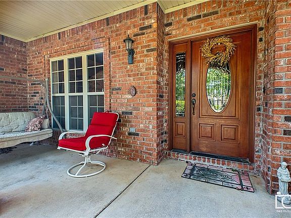 3rd image of 6002 W Bainbridge Dr