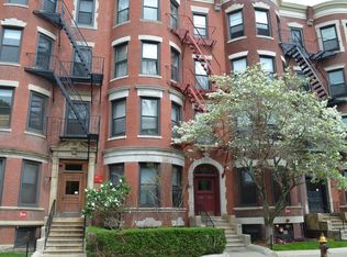 9 Buswell St APT 3R, Boston, MA 02215