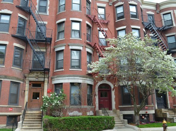 9 Buswell St APT 3R