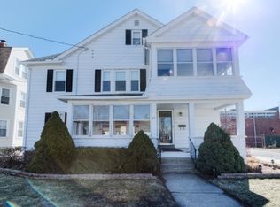 27 Eureka St, Springfield, MA 01104