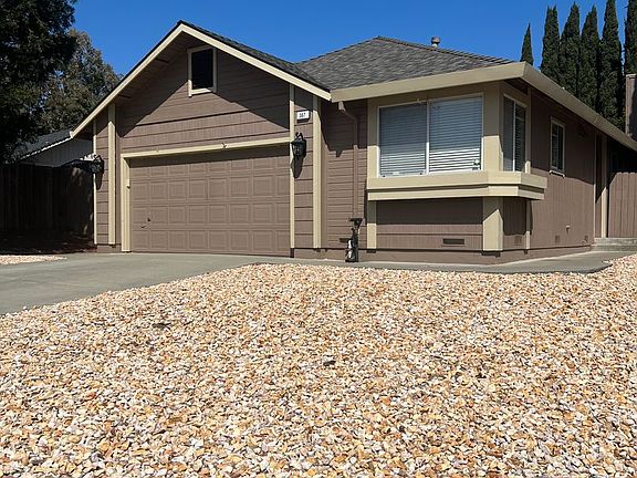 2nd image of 387 Aaron Cir