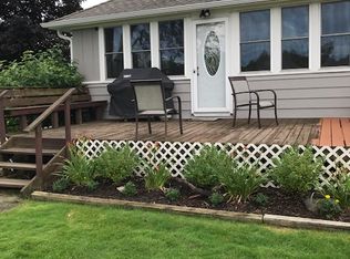 6417 Riverside Rd, Waterford, WI 53185