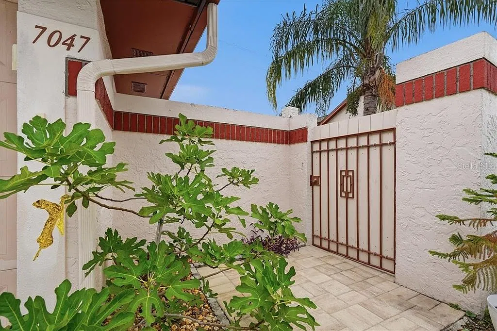 3 bed, 2.0 bath, 1795 sqft, $2,750 — Photo 4