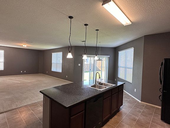 2nd image of 2213 Arrowhead Dr