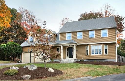 1st image of 4 Briarwood Ln