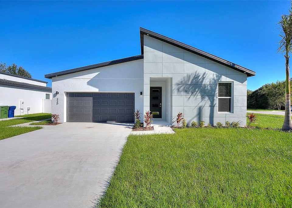 330 Royal Palm Way