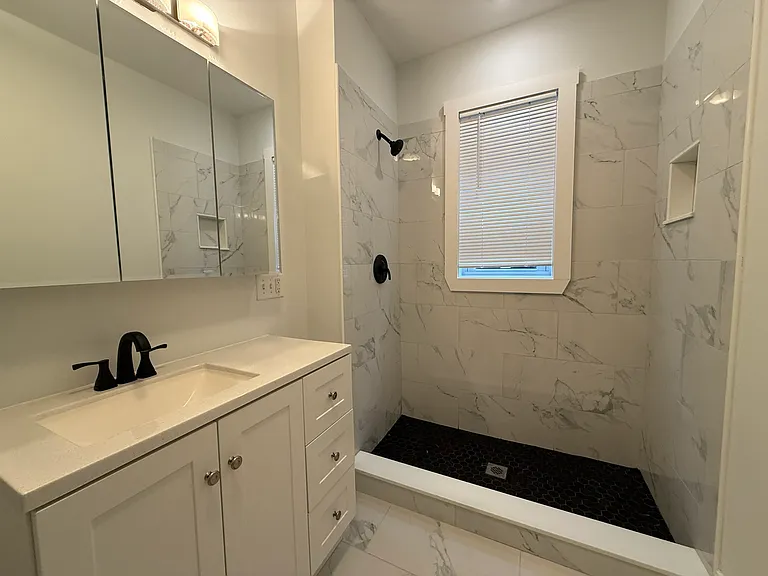 15 Romsey St #3 — Photo 14