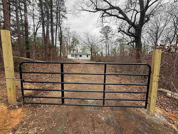 3rd image of 4861 Jeffersonville Rd