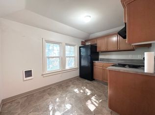Vintage Apartment in Great Hawthorne Location!, Portland, OR 97214
