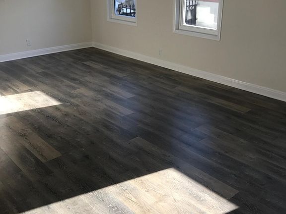 3rd image of 11008 Clare St