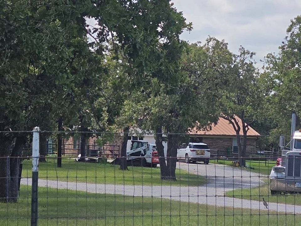 2nd image of 602 Indian Springs Rd