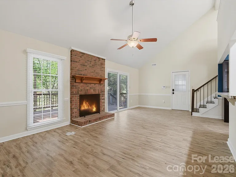 9437 Fairmead Dr — Photo 19
