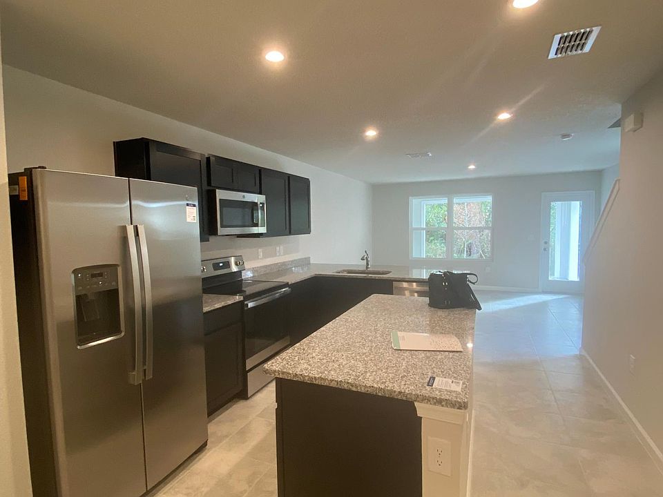 1st image of 5916 Creekside Crossing Dr