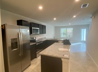 5916 Creekside Crossing Dr, Jacksonville, FL 32210