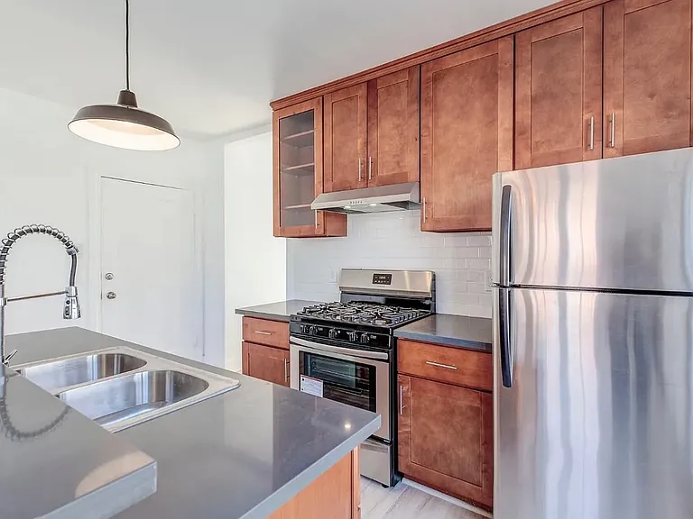 1704 Miramar St #1706 — Photo 7