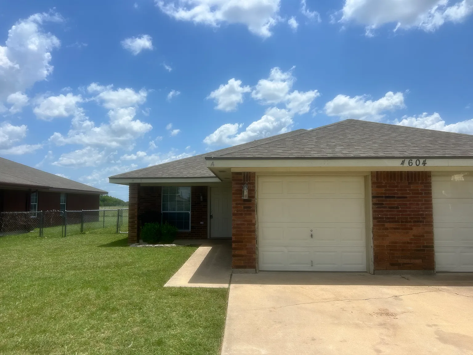 3 bed, 1225 sqft, $1,195 — Photo 1