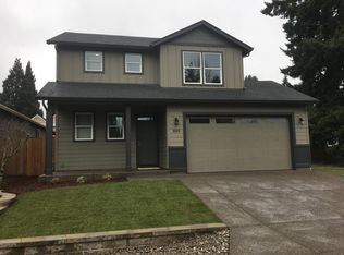 809 NW 121st St, Vancouver, WA 98685