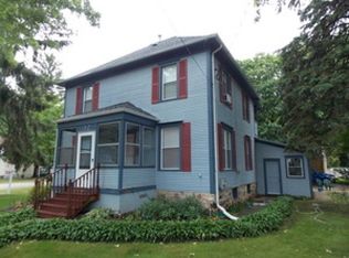 32 Division St, Algonquin, IL 60102