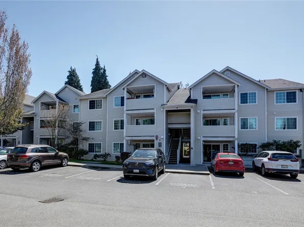 11915 Roseberg Avenue S #B106, Seattle, WA 98168