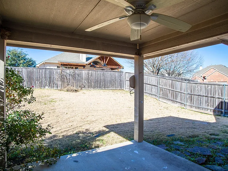 6823 Woodcrest Ln — Photo 24