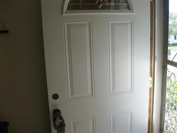 5th image of 4355 Crestwood Ave
