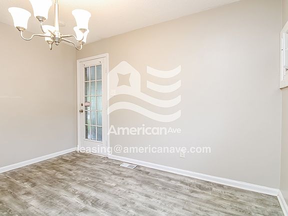 5148_003_dining_room_4.jpg