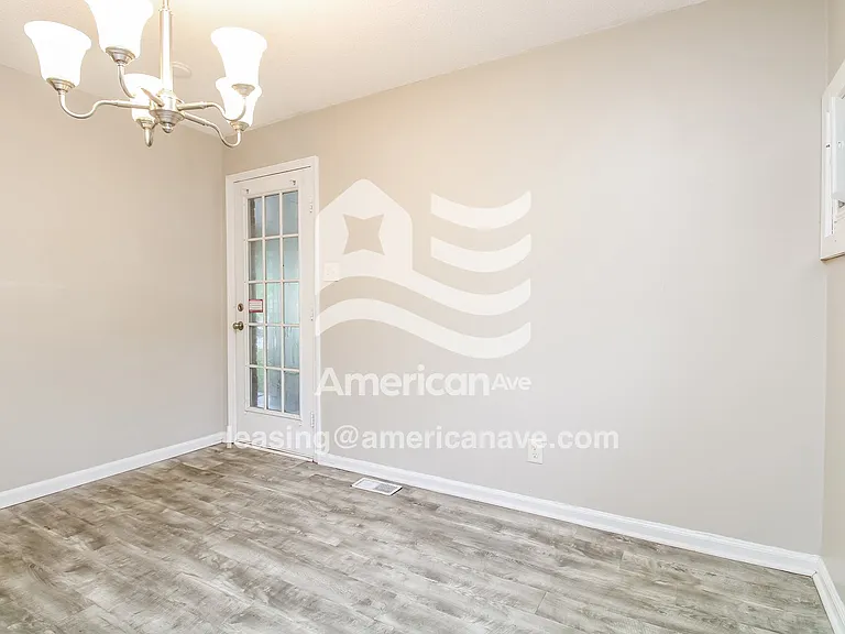 5148_003_dining_room_4.jpg