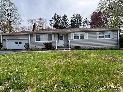42 Wendy Rd Photo 1